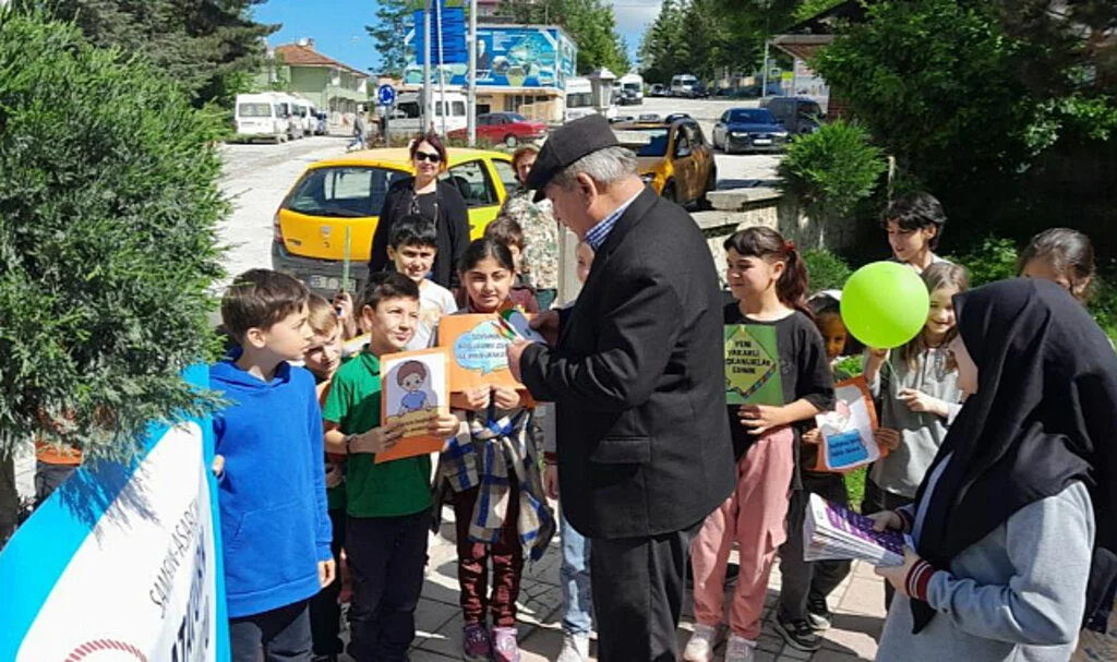 Samsun'da Minikler, Büyüklere Sigaranın Zararlarını Anlattı