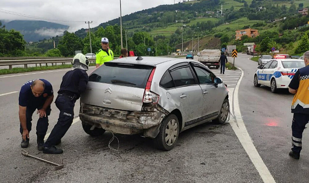 Samsun'da Trafik Kazası: 4 Yaralı