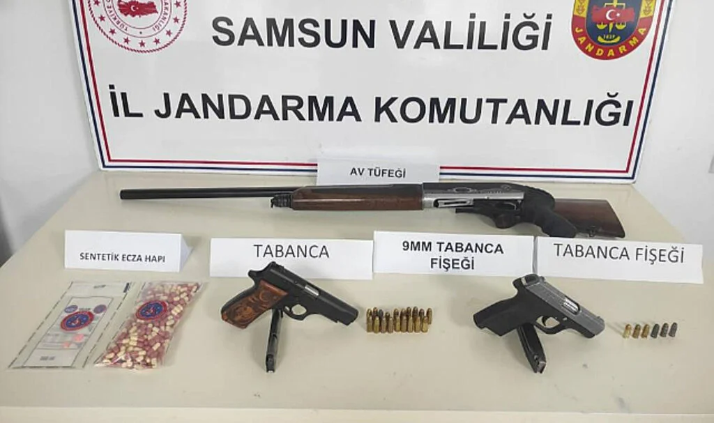 Samsun'da Uyuşturucudan 5 Yıl Hapis Cezası Bulunan Şahıs Uyuşturucuyla Yakalandı