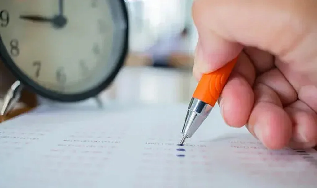Sınav Sonrası Aileler Çocuklara Nasıl Davranmalı? 