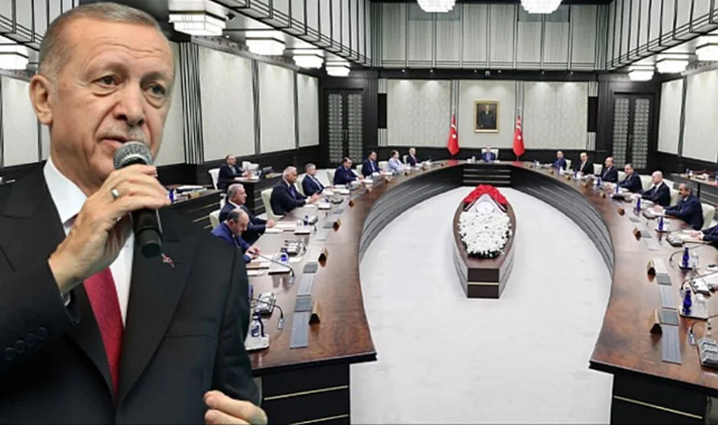 Son Toplantının Perde Arkası! Erdoğan, Bakanların Hepsiyle Tek Tek Vedalaşıp "Size Meclis'te İhtiyacım Var" Demiş