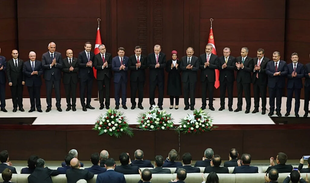Yeni Kabine'de Bakan Yardımcıları Belli Oldu! Aralarında Bilindik İsimler de Var