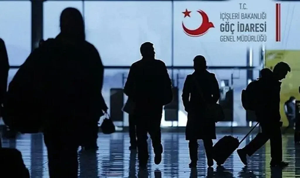 400 Bin Yabancı Geldi, 140 Bin Türk Gitti