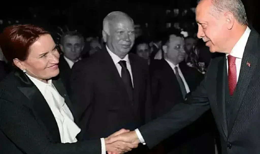 Akşener'in Altılı Masadan Kalktığı Süreci Hatırlatan Ümit Özdağ'dan Çok Konuşulacak Sözler: 'Erdoğan ile İttifak Yapacaklar'