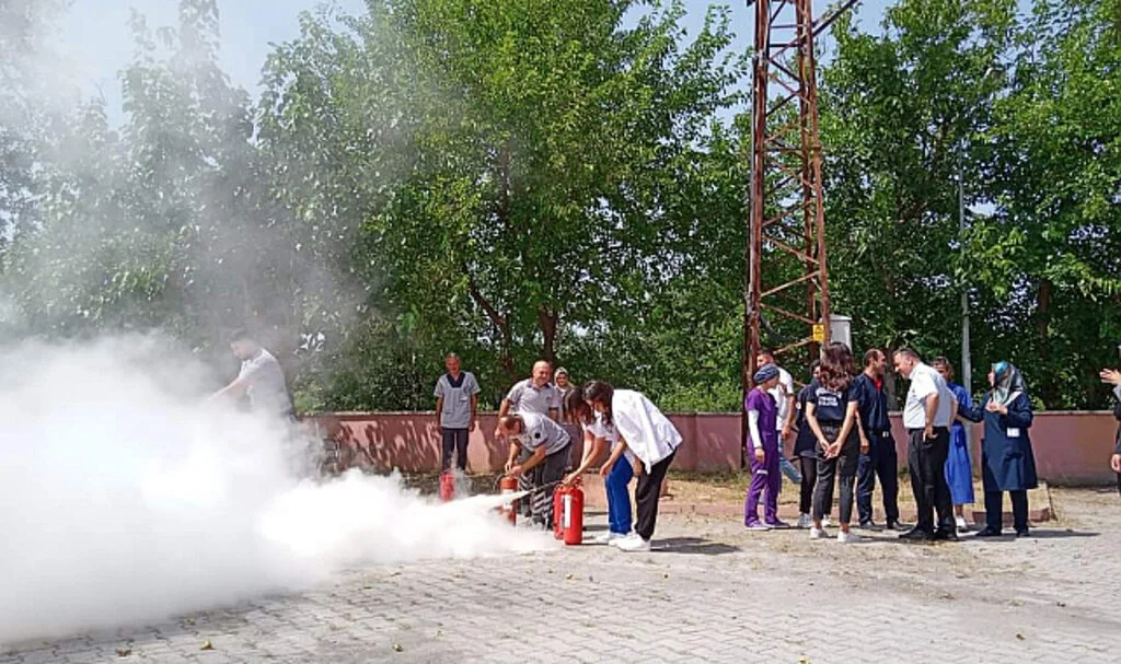 Alaçam Devlet Hastanesi'nde Yangın Tatbikatı Yapıldı