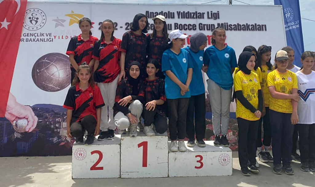 Alaçamlı Sporcular Bölge 2.'si Oldu