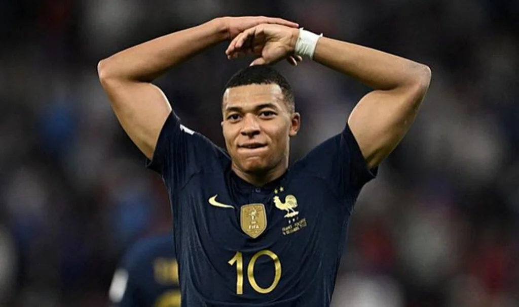 Araplar çıldırdı! Kylian Mbappe'ye inanması güç teklif: 1 milyar euro!