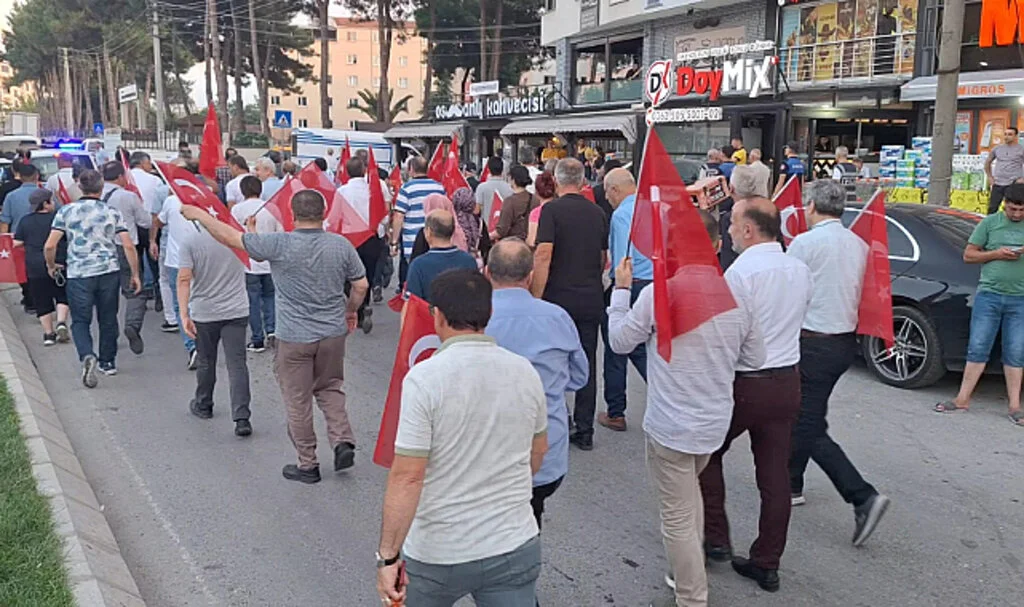 Bafra'da Demokrasi ve Milli Birlik Yürüyüşü