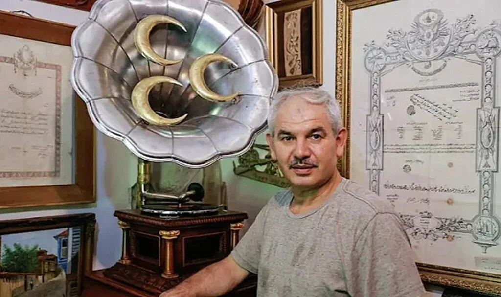 Bahçeli’ye Özel Gramofon