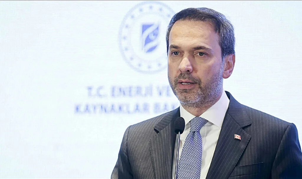 Bakan Bayraktar: Hedefimiz Türkiye'nin Kurulu Gücü İçerisindeki Yenilenebilir Enerji Payını Yüzde 65 Seviyesine Çıkarmak