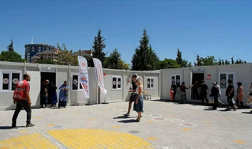 Bakan Özhaseki'den "Yerinde Dönüşüm Projesi" Paylaşımı: El Ele Vererek Sağlam ve Güvenli Yuvalarımızı İnşa Edeceğiz