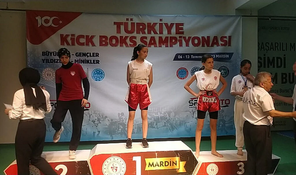 Başarıları Kendisinden Büyük