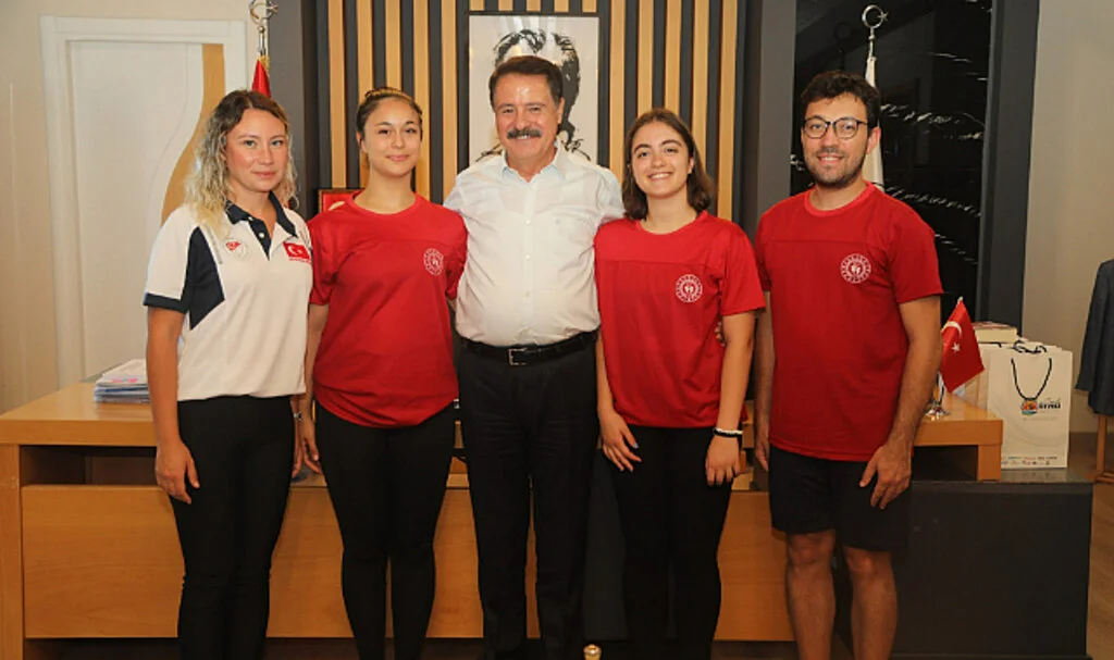 Başkan Deveci Millileri Ağırladı