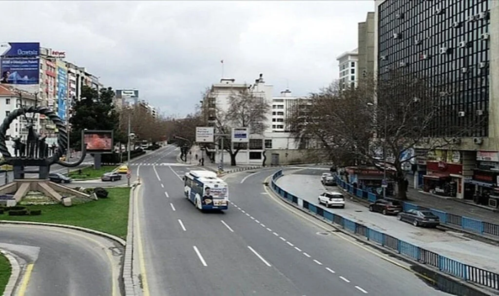 Başkentte Bazı Yollar Trafiğe Kapatılacak