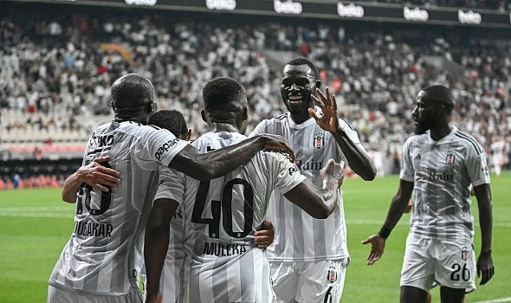 Beşiktaş tur kapısını araladı