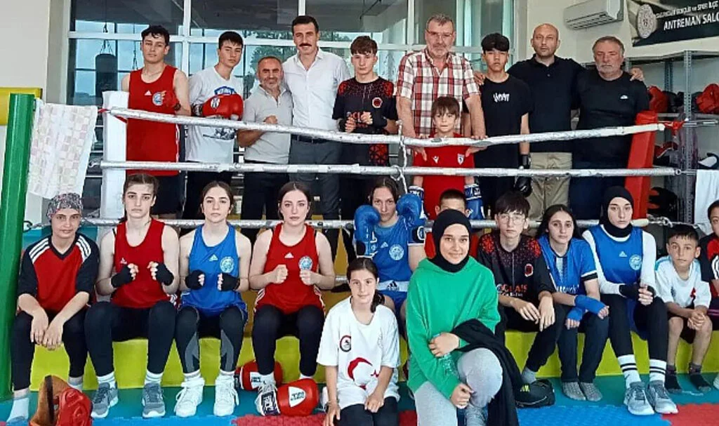 Boksörler Ringin Tozunu Atacak