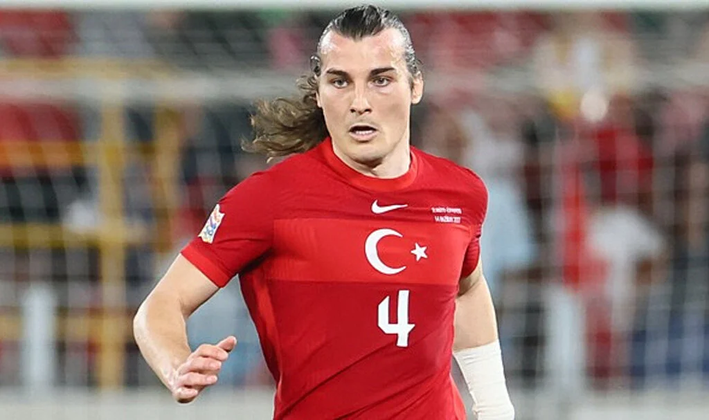 Çağlar Söyüncü imzayı atıyor