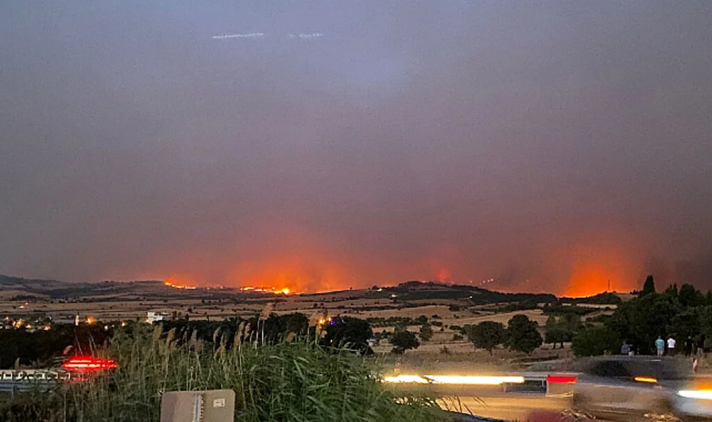 Çanakkale’deki Yangın Büyüyor: 2 Köy Daha Boşaltılıyor