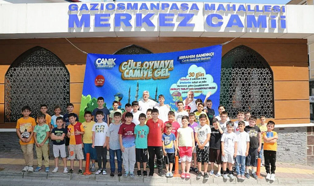 Canik Belediyesi'den; 30 Gün Camiye Giden Çocuklara Çanakkale Gezisi, Tablet ve Bisiklet Hediyesi