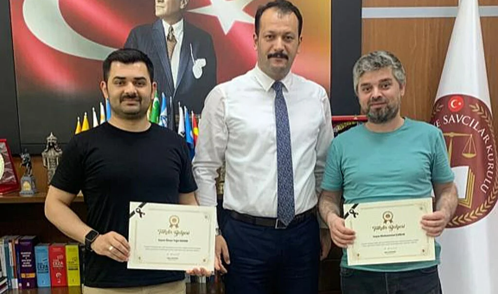 Cefakar Adliye Personeline Takdir Belgesi 