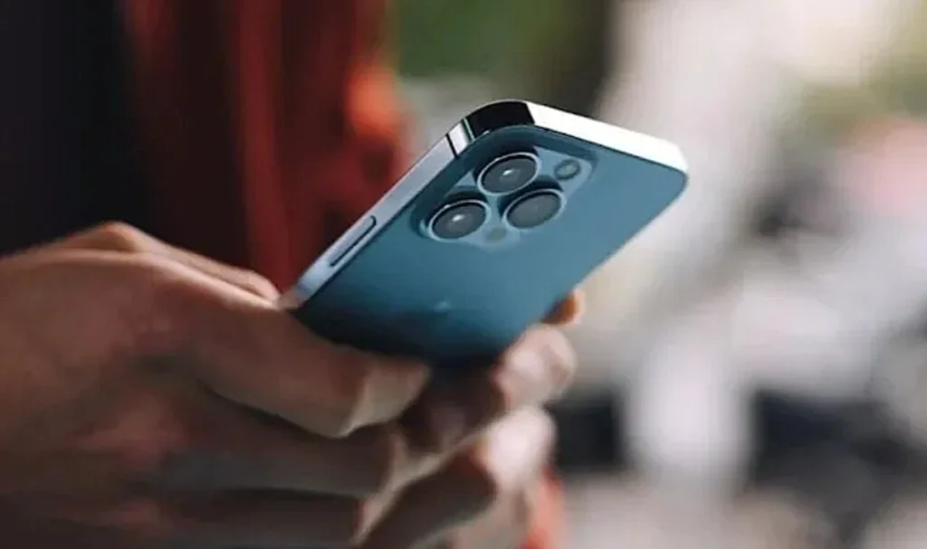 Cep Telefonu Almak İçin 8 Aylık Bebeğini Sattı