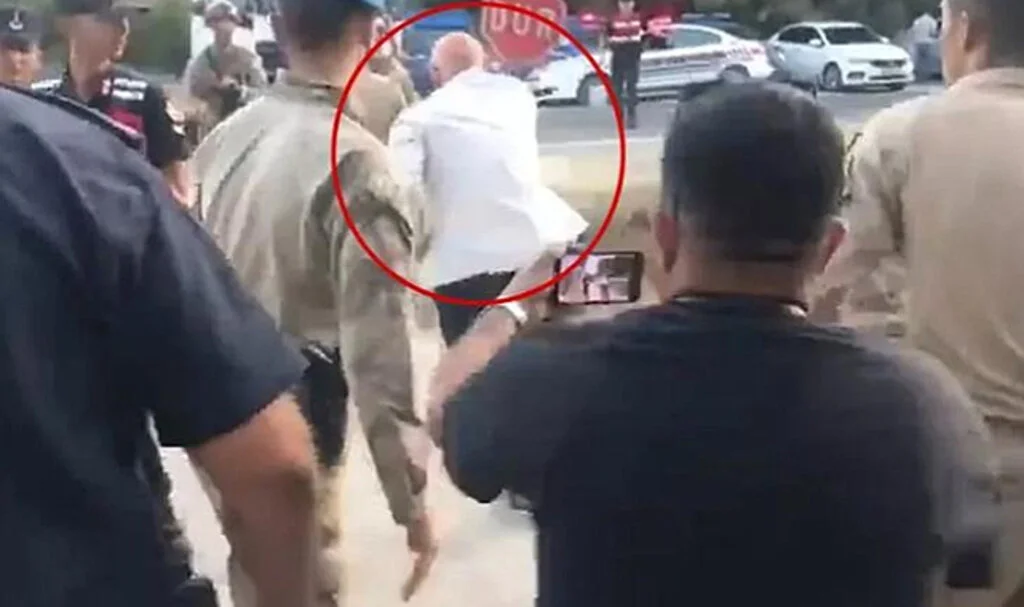 CHP'li Mahmut Tanal ile jandarma personeli arasında yaşananlar gündem olmuştu! Jandarma Genel Komutanlığı: 'İki personel açığa alındı'
