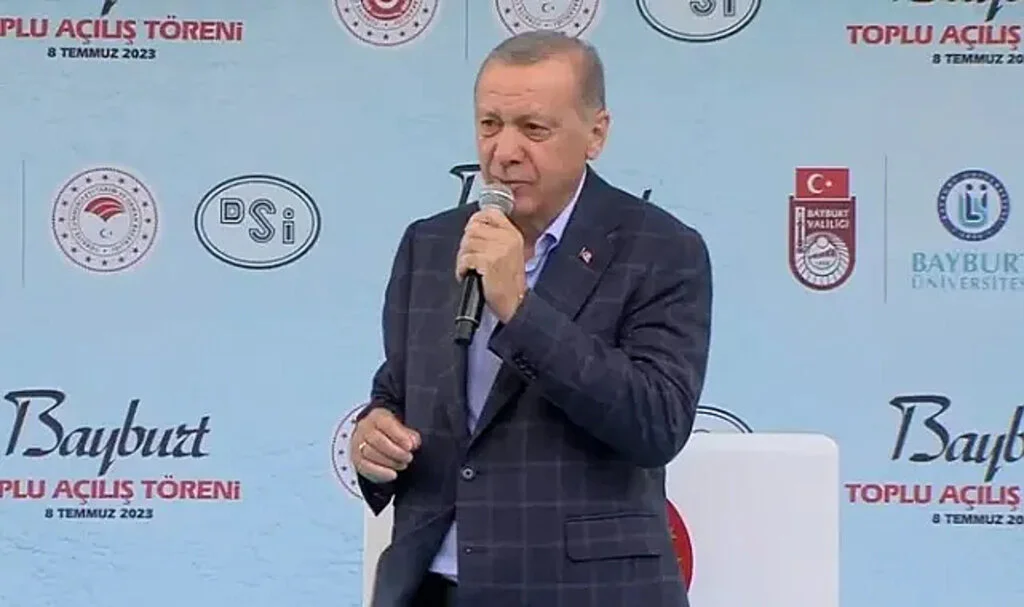 Cumhurbaşkanı Erdoğan'dan Emekli Zammı Açıklaması: Enflasyona Ezdirmeyeceğiz