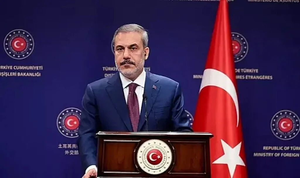 Dışişleri Bakanı Hakan Fidan'ın Azerbaycan Dışişleri Bakanı Bayramov'u Karşıladığı Anlar Dikkat Çekti! Görür Görmez...
