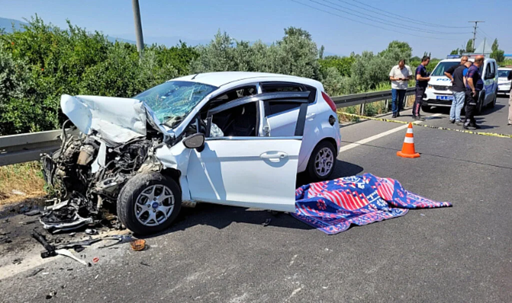 Emanet aldığı otomobil sonu oldu: 1 ölü