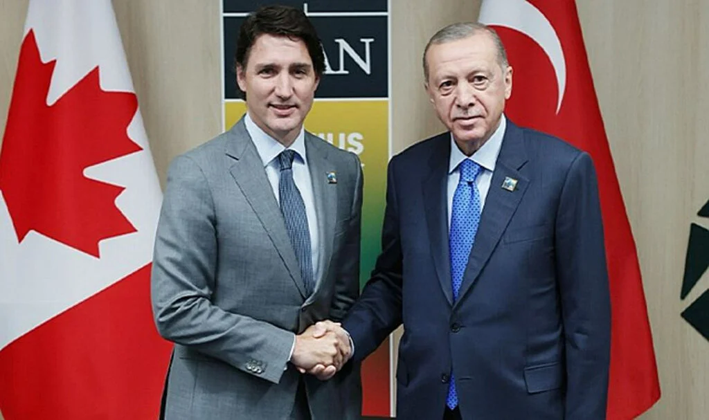 Erdoğan, NATO Zirvesi'nde Görüşmelere Devam Ediyor