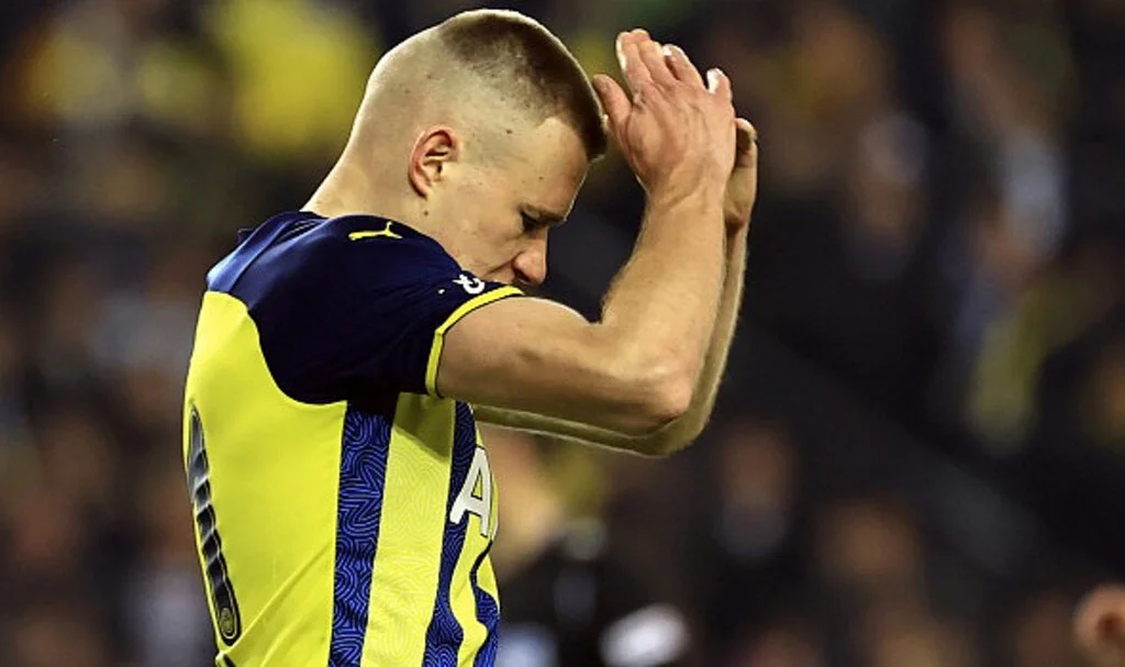 Fenerbahçe'den Szalai açıklaması