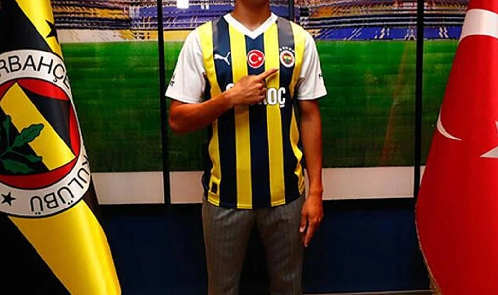 Fenerbahçe'nin yeni transferi, daha top ayağına değmeden ayrılıyor!