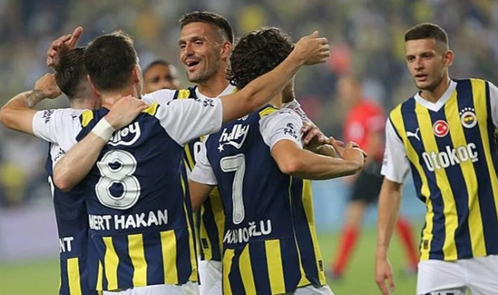 Fenerbahçe'nin yeni transferleri şov yaptı