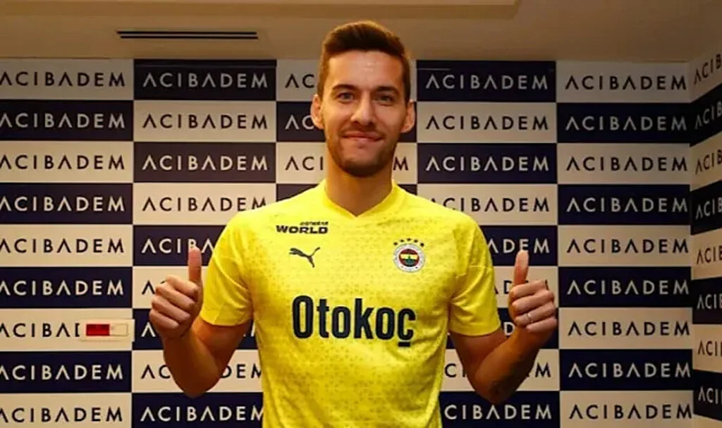 Fenerbahçe Umut Nayir Transferini Açıkladı