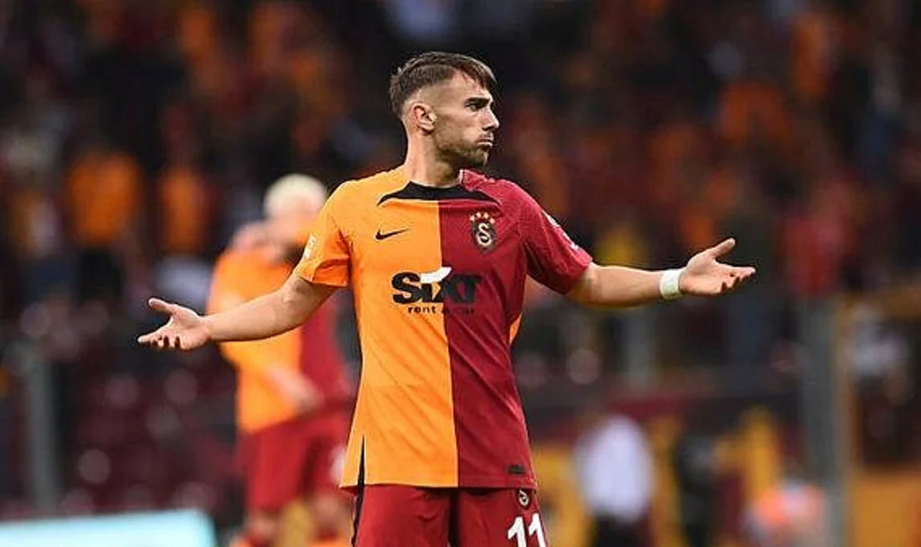 Galatasaray'da Zalgiris maçında beklentilerin altında kalan Yunus Akgün için ayrılık kararı!