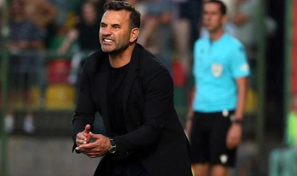 Galatasaray'da Zalgiris maçının rövanşı uçakta başladı! Okan Buruk'tan oyuncularına özel konuşma...