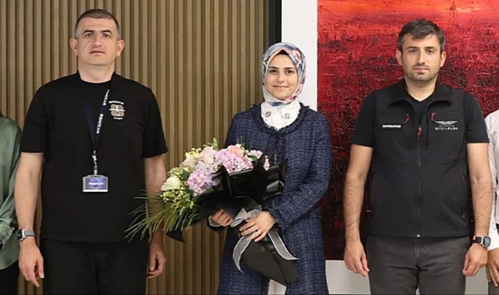 Haluk Bayraktar, T3 Vakfı Yönetim Kurulu Başkanlığı Görevini, Elvan Kuzucu Hıdır'a Devretti