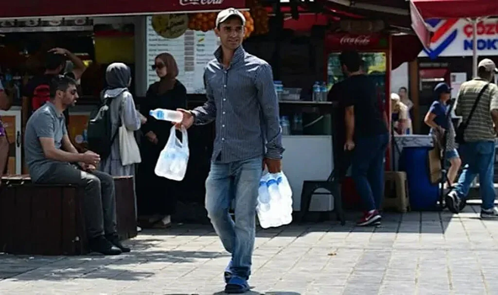 İstanbul’da Sıcaklık Arttı, Su Satışları Fırladı