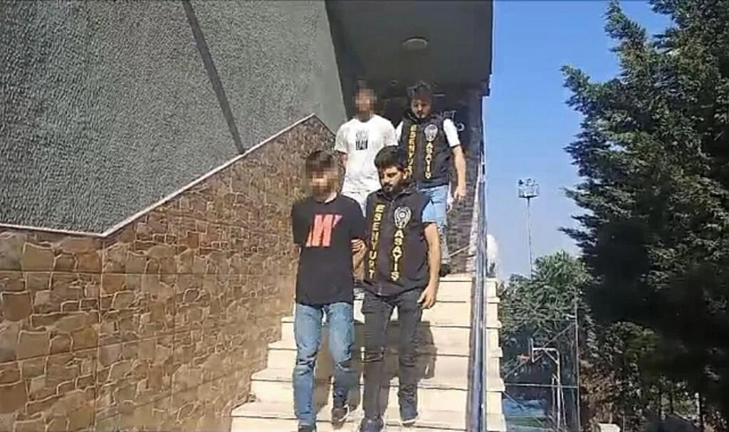 İstanbul'da Uzun Namlulu Tüfekle Çatışan Motosiklet Hırsızlığı Çetesi Yakalandı
