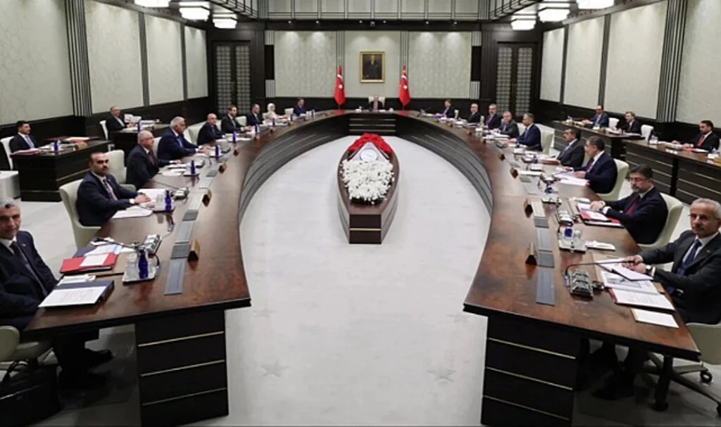 Kabine Toplantısı Başladı! Gündemin Büyük Bir Bölümünü Ekonomi Oluşturuyor