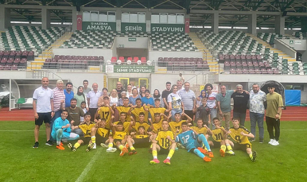 Kadıköyspor U15 takımı finallerde