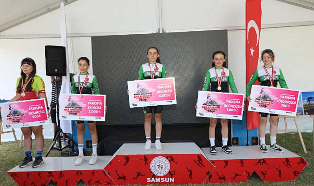 Kapıkaya Dağ koşusu nefes kesti