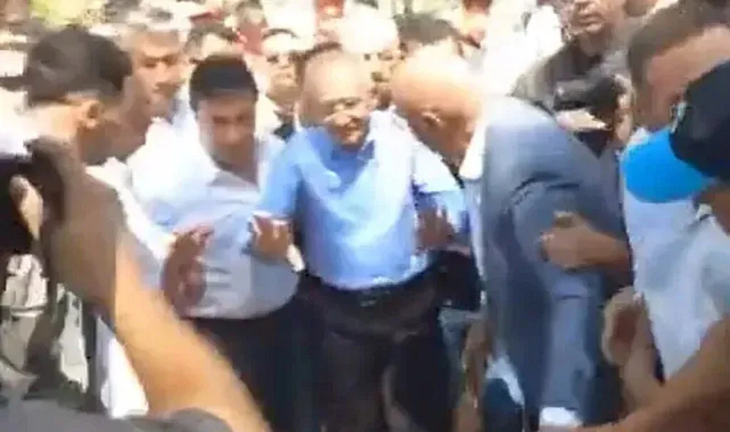 Kılıçdaroğlu Akbelen'de! Vatandaşlar Bu Sloganlarla Karşıladı
