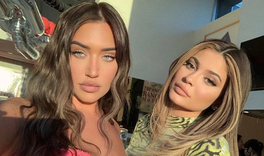 Kylie Jenner en yakın arkadaşıyla ilişkiye girdi mi? Açık açık yanıtladı