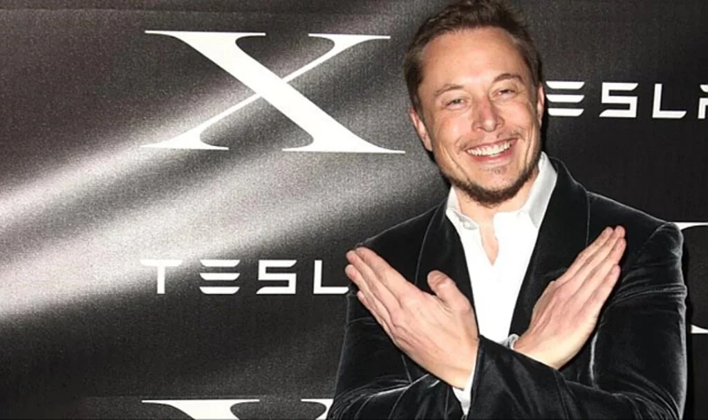 Logoyu Değiştiren Elon Musk, Twitter'ın Uzantısını "X.com" Yaptı
