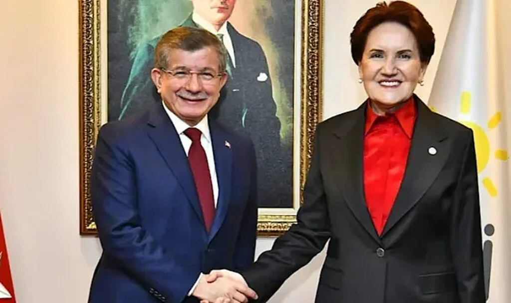 Meral Akşener, Davutoğlu ile Görüştü