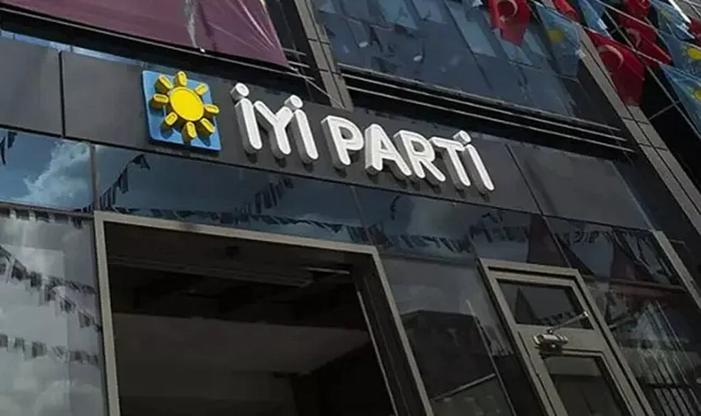 Meral Akşener İmzaladı... İYİ Parti'de 6 İsim Disipline Sevk Edildi!