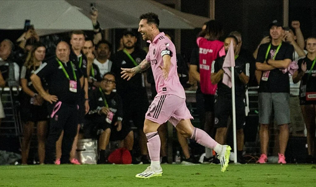 Messi İlk Maçında Inter Miami'ye Galibiyeti Getirdi