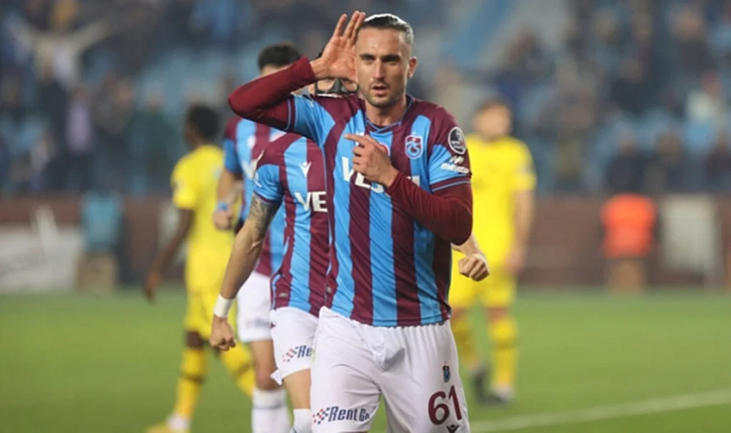 Milli futbolcu Yusuf Yazıcı'ya Fransız talip!