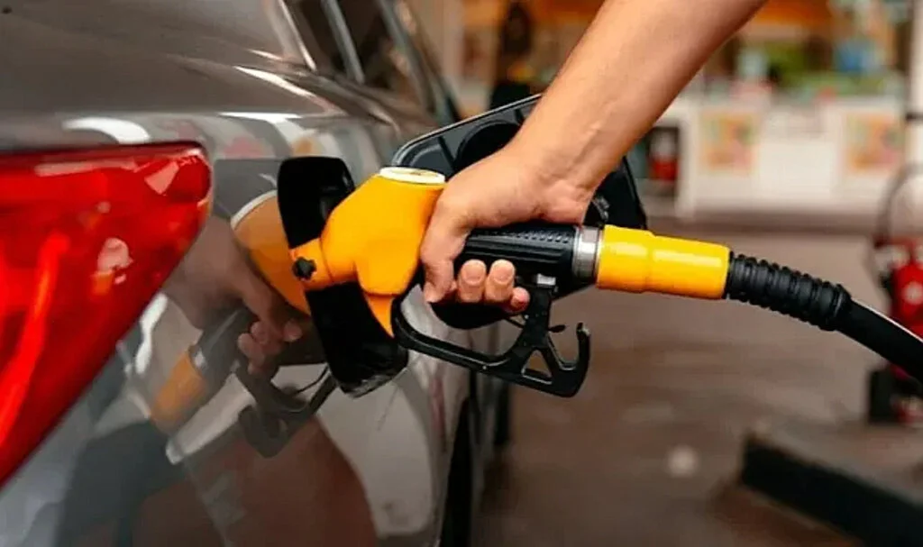 Motorine Bir Hafta İçinde İkinci Zam Geliyor